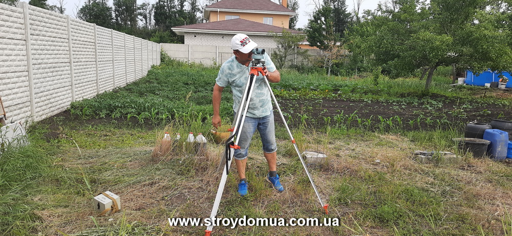 будівництво енергосберігаюго будинку.